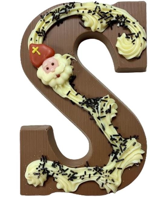 chocoladeletter gedecoreerd